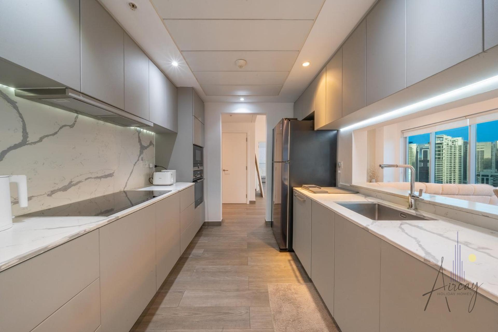 Top-floor Luxury 2br With Stunning Marina View Apartment Dubai