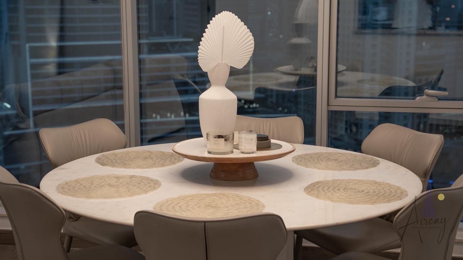 Top-floor Luxury 2br With Stunning Marina View *