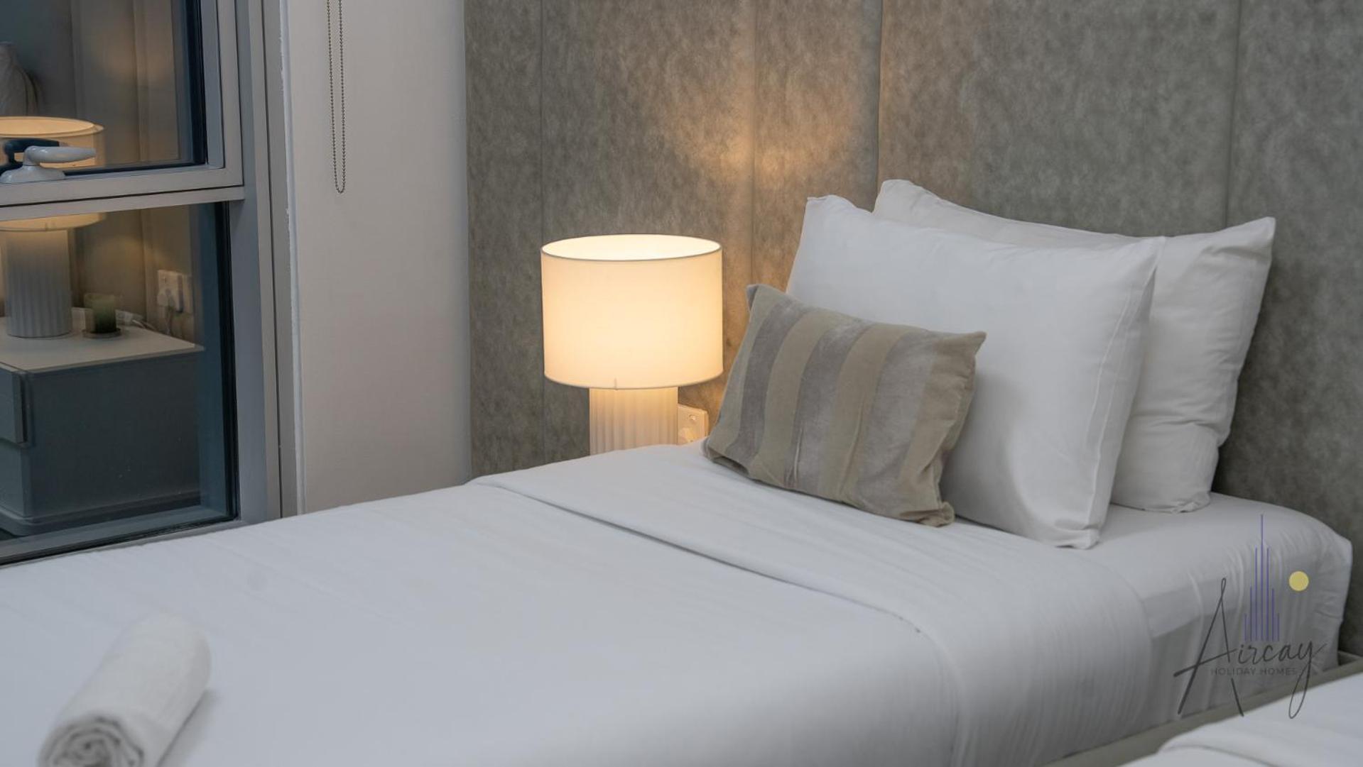 Top-floor Luxury 2br With Stunning Marina View * Dubai